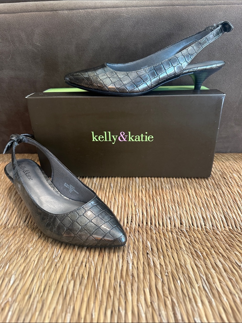 Kelly & Katie Shiny Gray Croc-Embossed Slingback Kitten Heel size 7.5